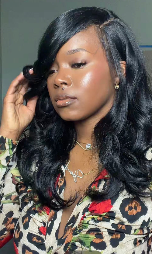 Kelly Deep Side/Middle Part Wig