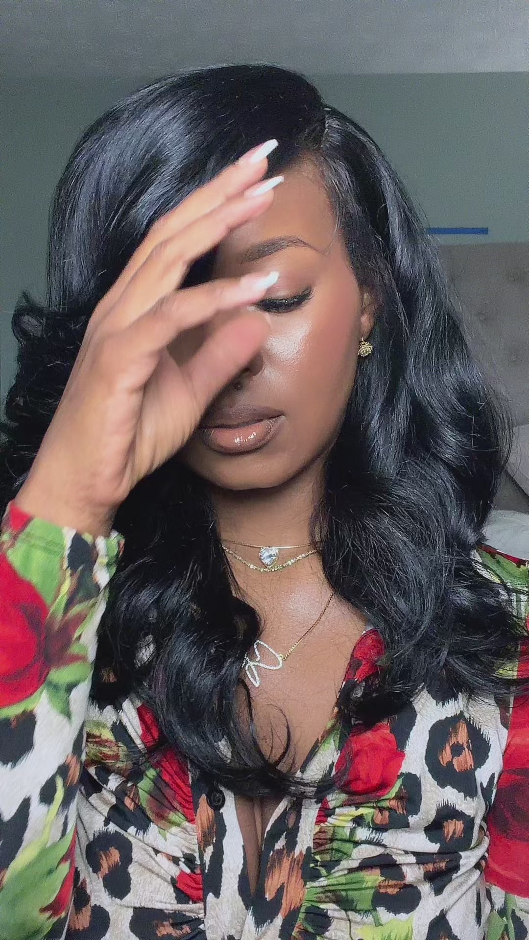 Kelly Deep Side/Middle Part Wig